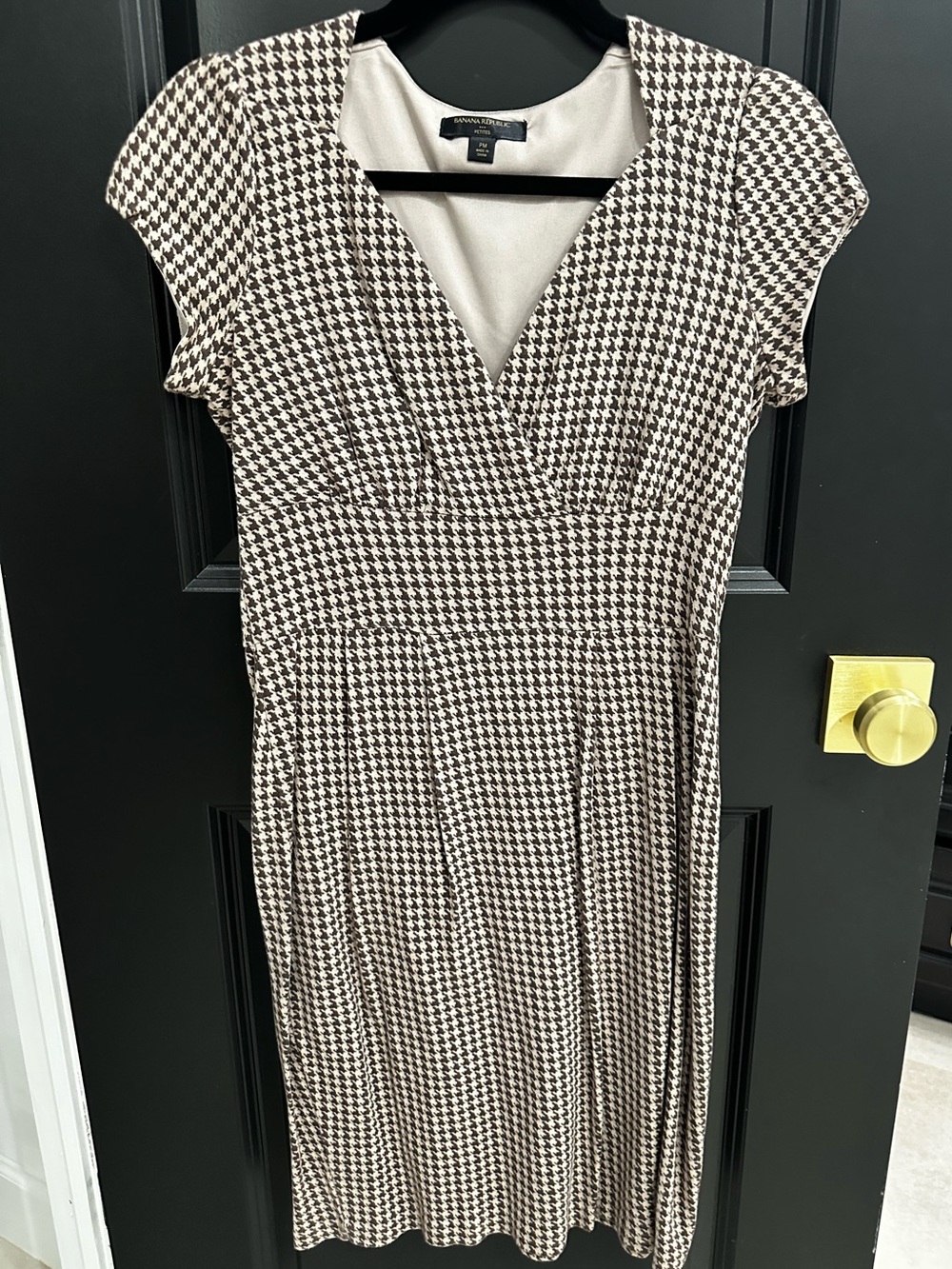 Banana Republic Black & White Houndstooth Midi Dress
